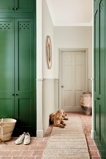 Portland Stone Family, Dark Brunswick Green 88-2