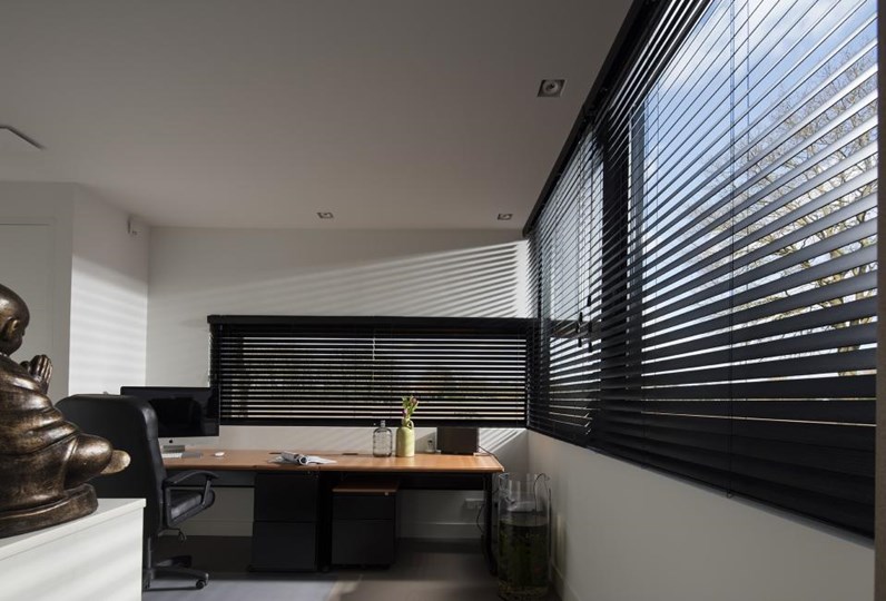 Shutters partnersathome17