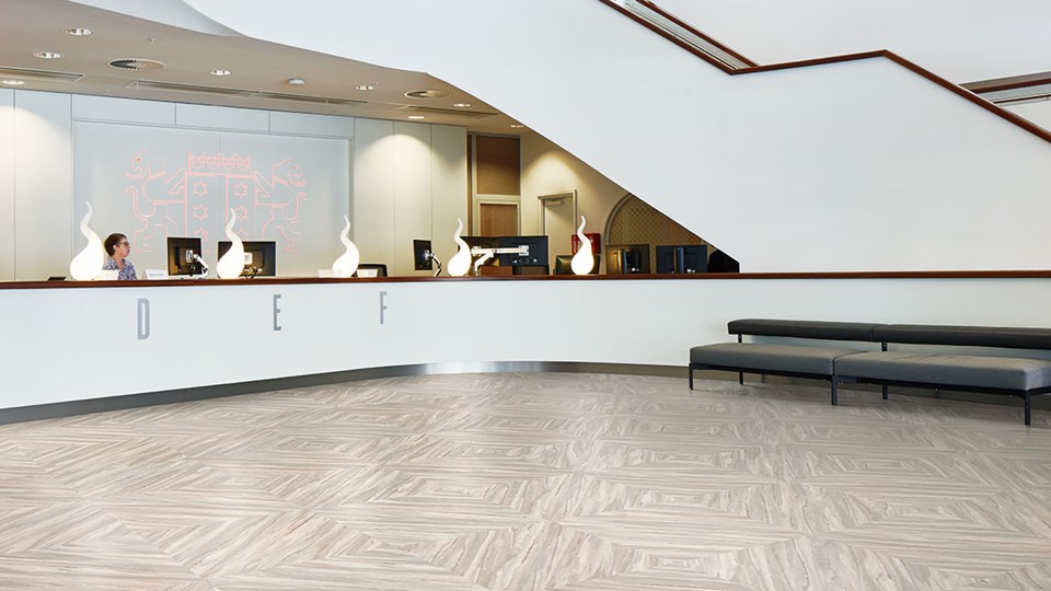 1180x664_Allura_Stone_s62584_reception_desk