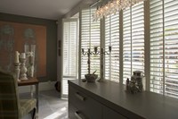 jasno_shutters_wit_woonkamer_breed_raam