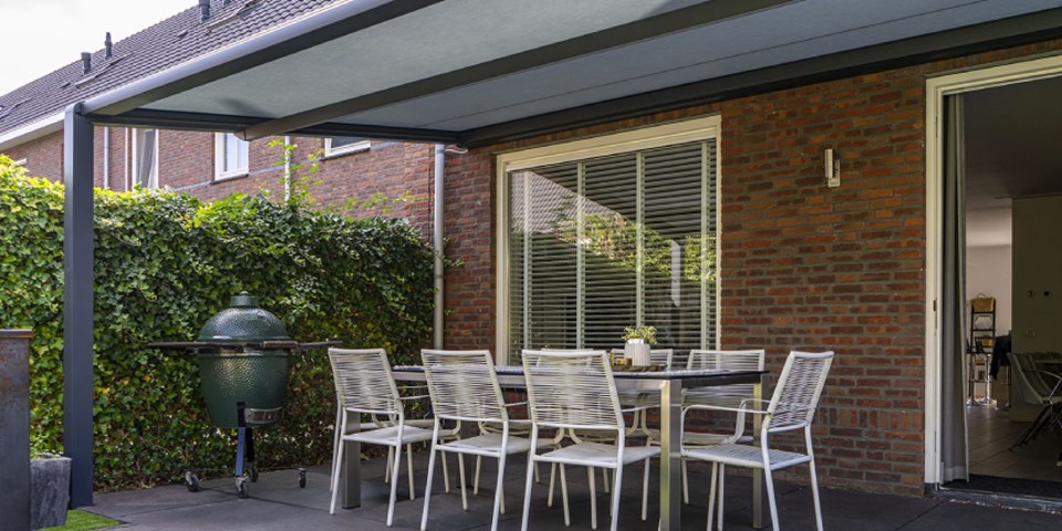 Verandazonwering-V642-Tumba_pergola_pergolazonwering